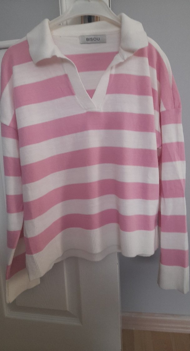 Pembe Beyaz Çizgili V Yaka Örgü Kazak - Görsel 2