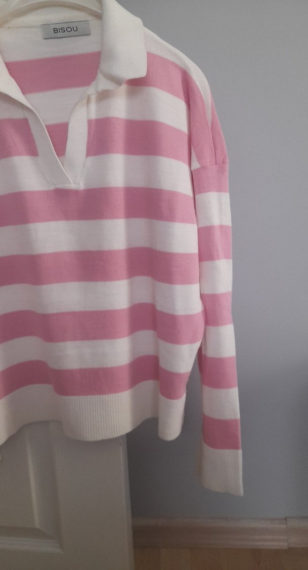 Pembe Beyaz Çizgili V Yaka Örgü Kazak - Görsel 4