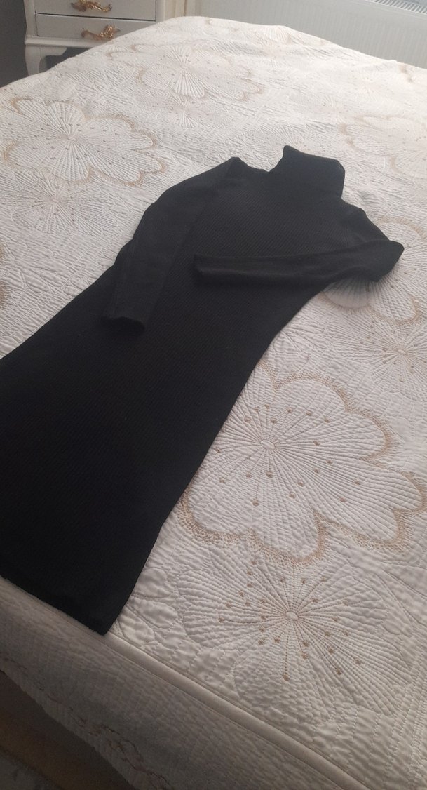 Siyah Yüksek Yakalı Triko Uzun Elbise - Görsel 2