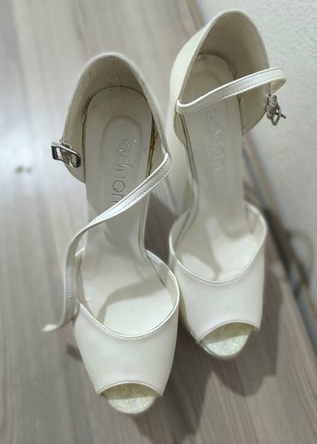 Diger Beyaz Dolgu Topuklu Abiye Ayakkabı - Görsel 6