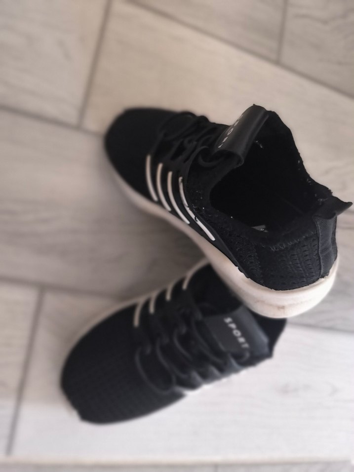 Erkek Çocuk Siyah Bağcıklı Spor Ayakkabı - Görsel 3