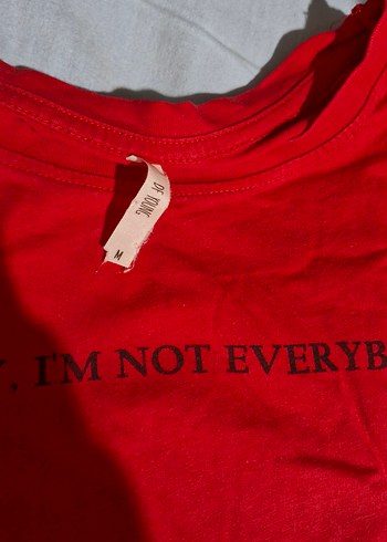 Kırmızı Baskılı Kadın Tişört - Görsel 2