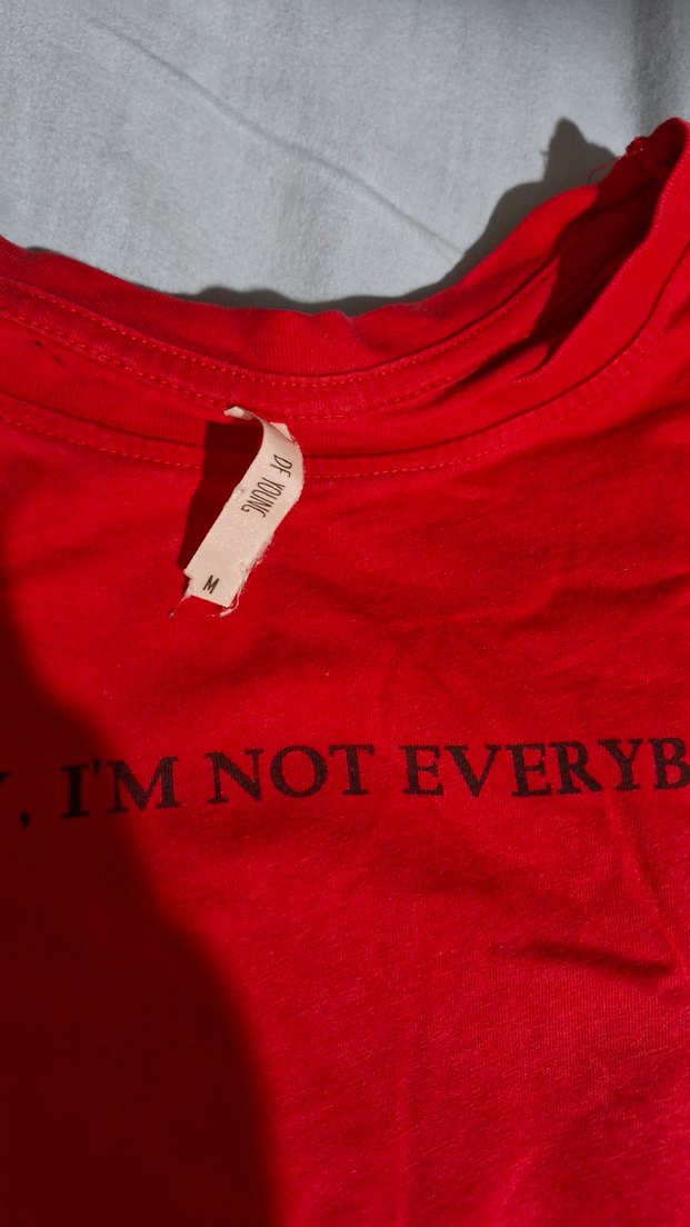 Kırmızı Baskılı Kadın Tişört - Görsel 2