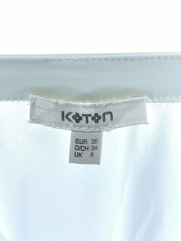 36 Beden beyaz Renk Koton Bluz %70 İndirimli.