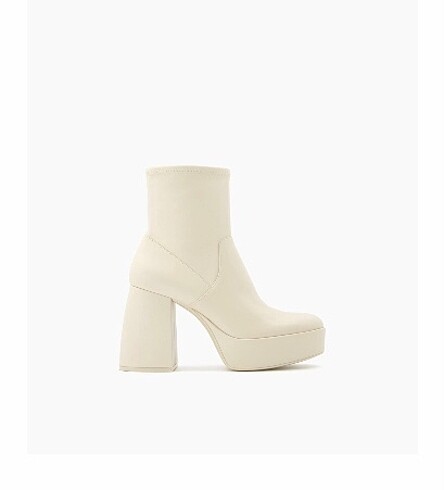 bershka topuklu bot