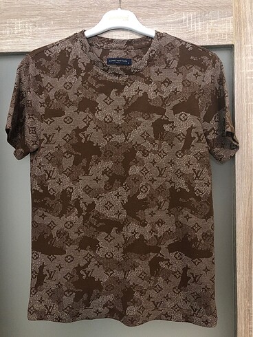 Louıs Vuıtton tshirt