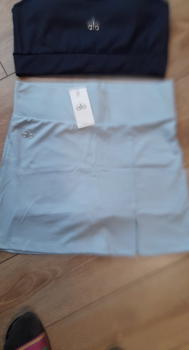 Alo Marka Kolsuz Spor Üst ve Mini Etek Takımı - Görsel 2