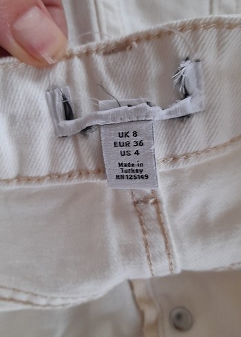 Düğmeli Beyaz Denim Mini Etek - Görsel 4