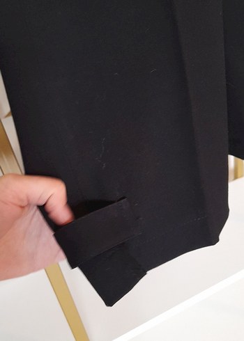 Kadın Siyah Kumaş Kemerli Pantolon - Görsel 3