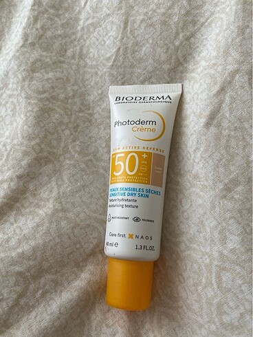 Bioderma renkli güneş kremi