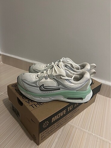 Nike Nike Air Max Bliss Kadın Spor Ayakkabı