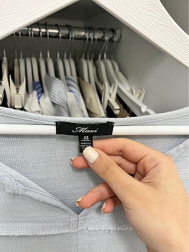 Zara Bluz.