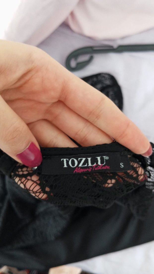 Siyah Dantel Detaylı Midi Elbise - Görsel 3