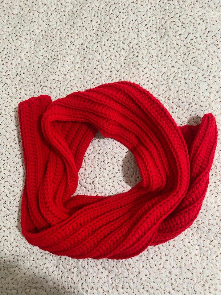 Kadın Kırmızı Örgü Atkı - Görsel 2