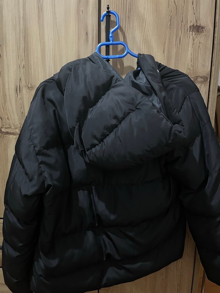 Siyah Kadın Kışlık Mont - Görsel 3