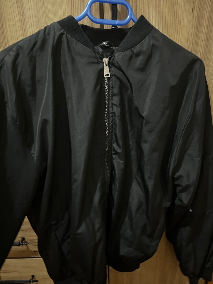 Siyah parasüt bomber ceket - Görsel 2