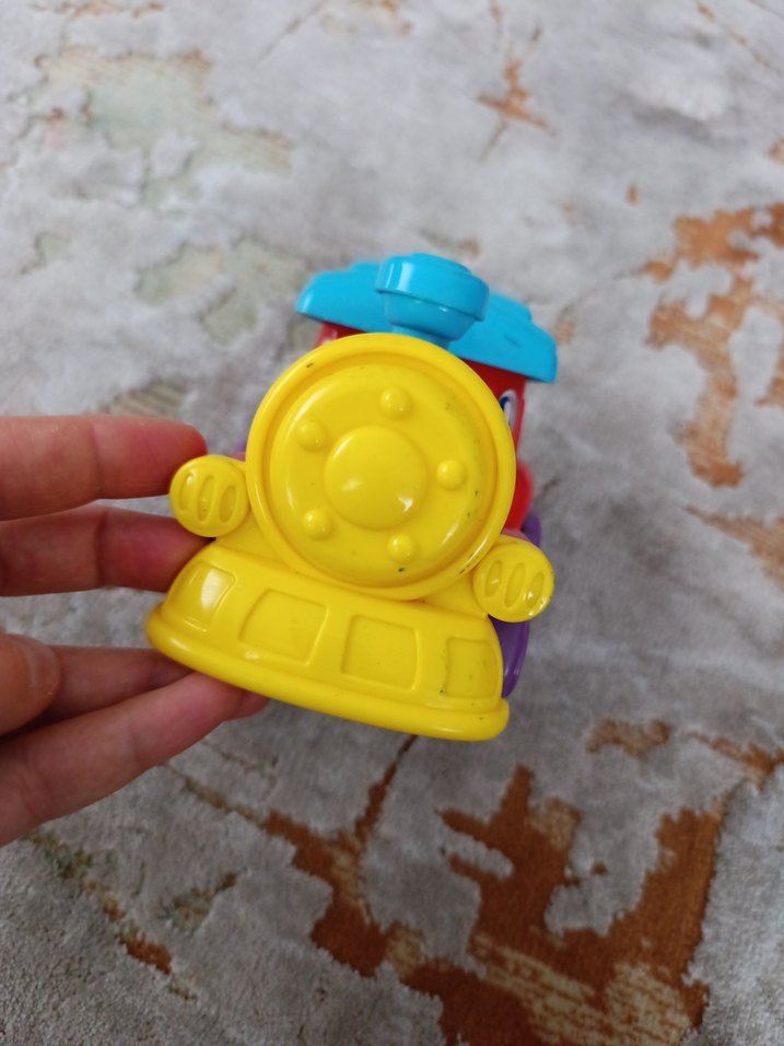 Renkli İtme Düğmeli Oyuncak Tren - Görsel 2