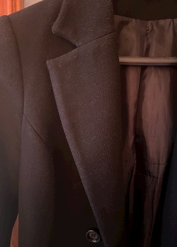 Siyah Düğmeli Klasik Kaban - Görsel 2