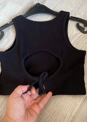 Siyah Triko Kolsuz Crop Top - Görsel 3