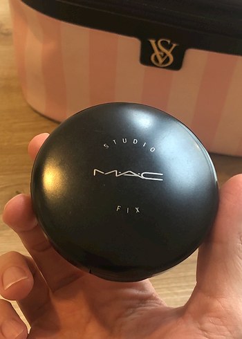 MAC Ayna