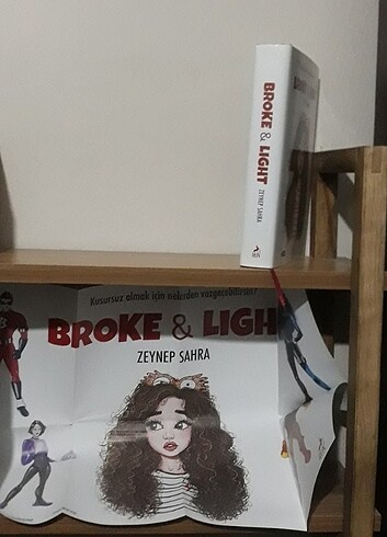  Zeynep Sahra- Broke and Light ciltli 