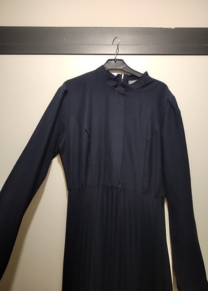 Kemerli pileli elbise - Görsel 2