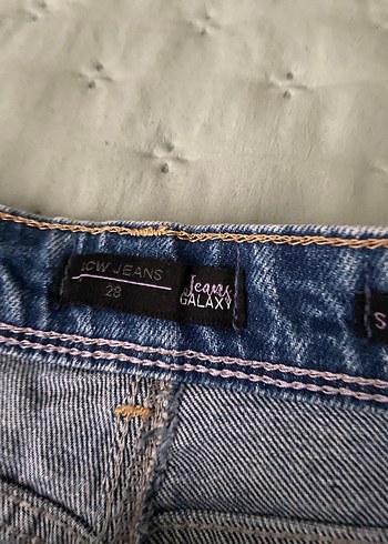 LC Waikiki Kadın Lacivert Bol Kesim Midi Kot Pantolon