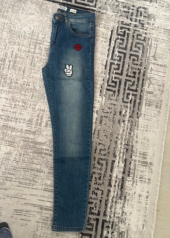 Nakışlı Düğmeli Kadın Mavi Jean - Görsel 5