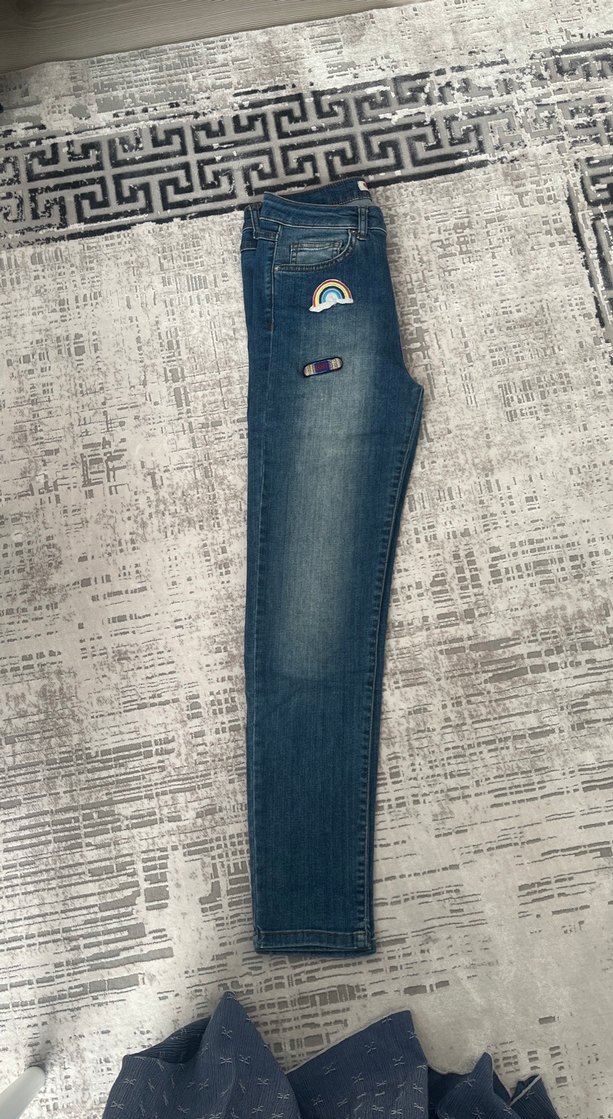 Nakışlı Düğmeli Kadın Mavi Jean - Görsel 4