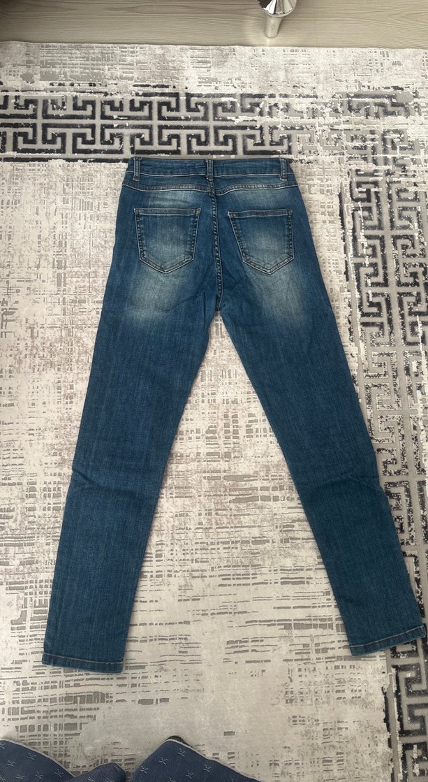 Nakışlı Düğmeli Kadın Mavi Jean - Görsel 3