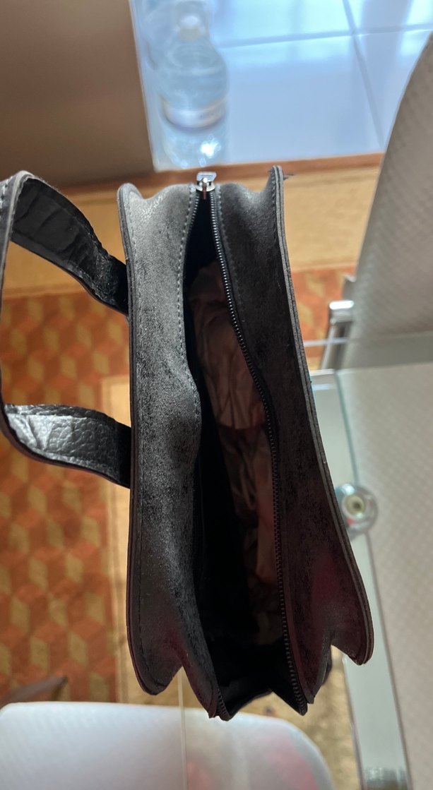 Siyah Baskılı Deri Rock Punk Sırt Çantası - Görsel 4