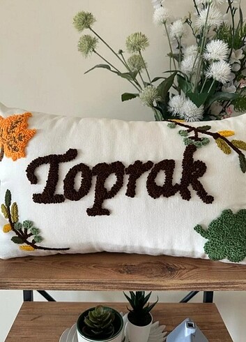 İsimli yastık kılıfı 