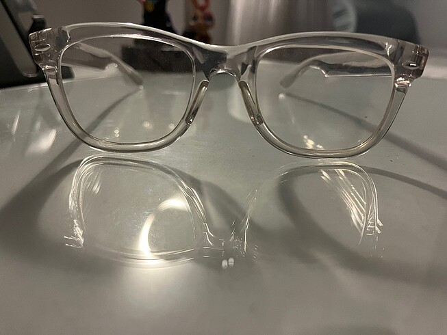 Şeffaf Gözlük