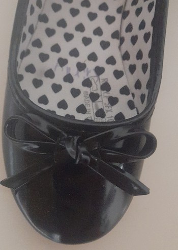 Kızlar için Siyah Rugan Fiyonk Detaylı Babet - Görsel 3