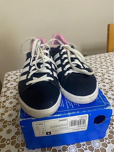 38,5 Beden Adidas ayakkabı