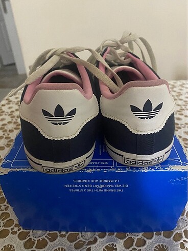 38,5 Beden lacivert Renk Adidas ayakkabı