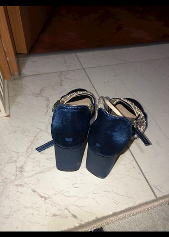 Mavi Parlak kadife Topuklu Ayakkabı - Görsel 3