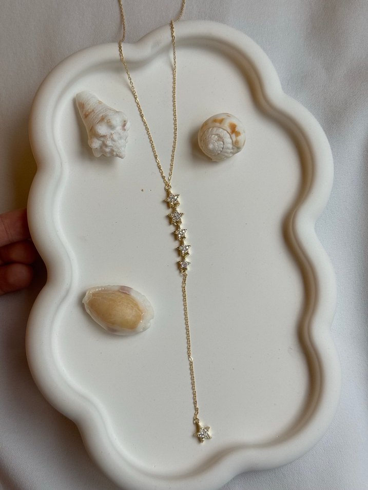 Altın Renk Uzun Zincirli Yıldızlı Y Kolye - Görsel 3