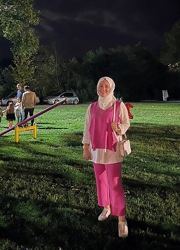 İkili takıl içinde beyaz gömlek hariç 
