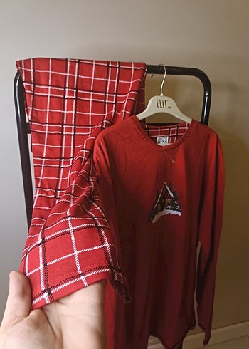 Kırmızı Baskılı pijama takımı - Görsel 3