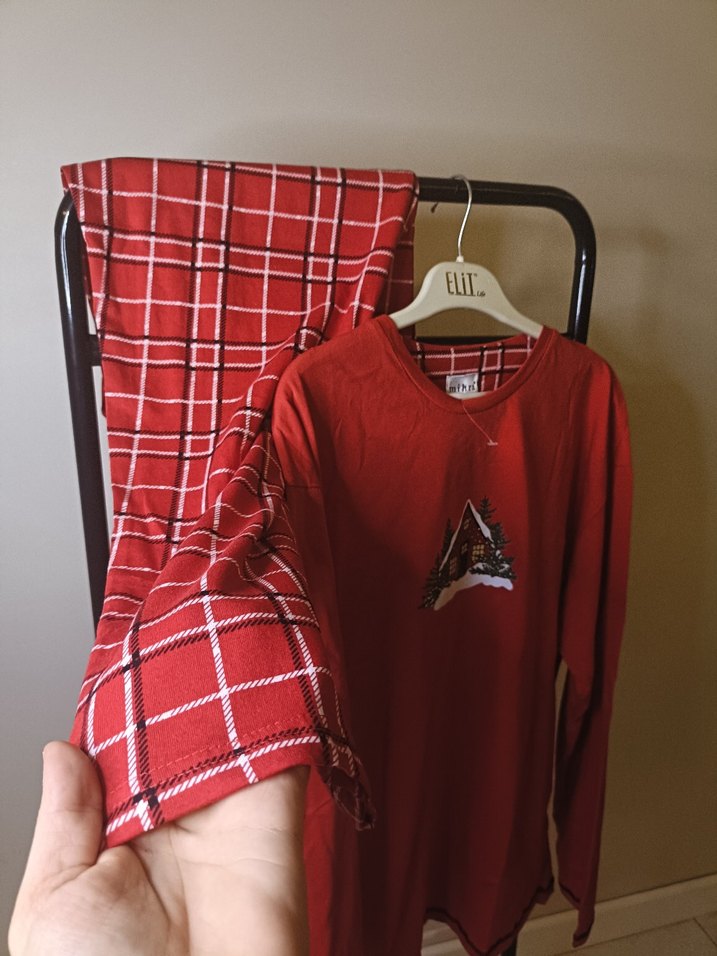 Kırmızı Baskılı pijama takımı - Görsel 3