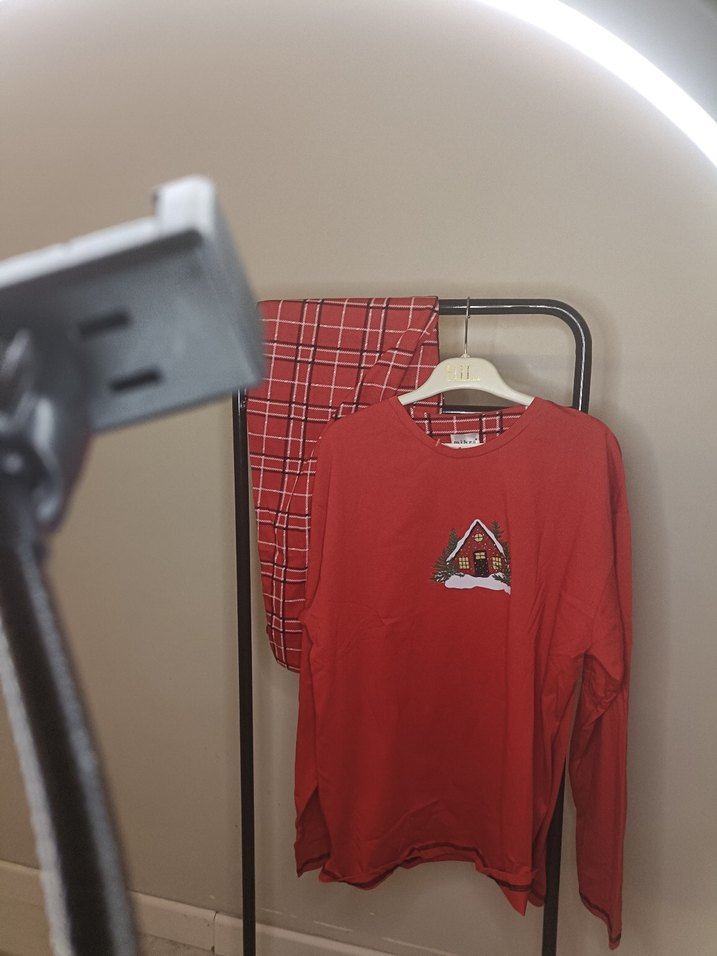 Kırmızı Baskılı pijama takımı - Görsel 2