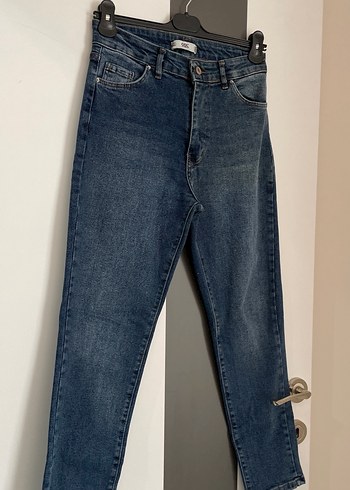 Kadın Mavi Denim Normal Kesim Kemerli Jean