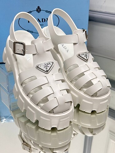 Prada Prada