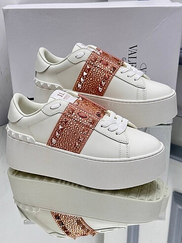 38 Beden beyaz Renk Valentino