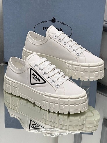 38 Beden Prada