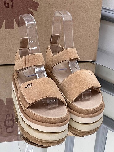 Ugg Ugg sandalet