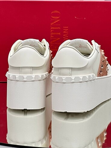 38 Beden beyaz Renk Valentino