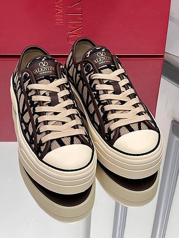 37 Beden Valentino
