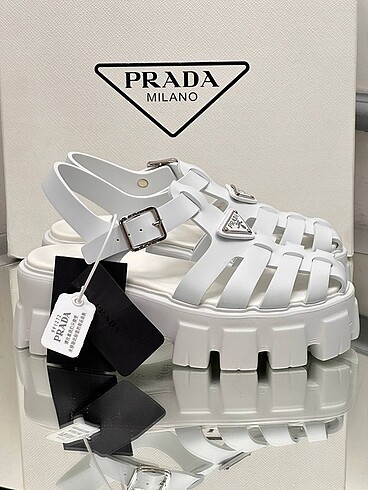 38 Beden Prada
